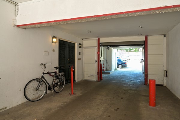 Medium property photo - Laan van Meerdervoort 37A, 2517 AD Den Haag